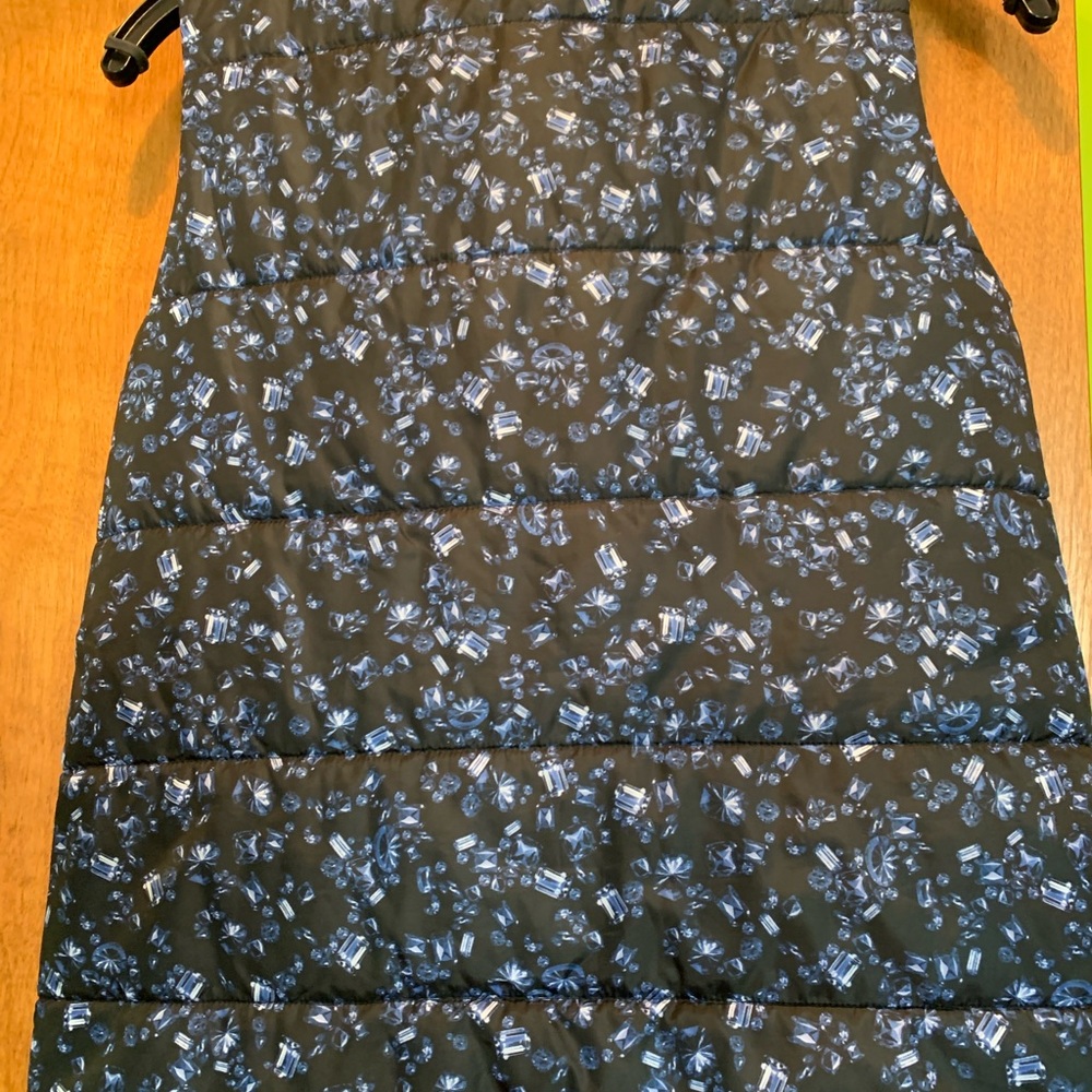Designer Vest - Picture 2 of 3